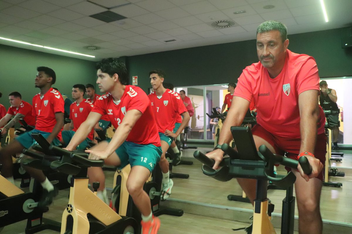 Mostoles_cf's tweet image. 🚴‍♀️🏋🏽

¡GRACIAS @BodyFactory_ES Móstoles 💪🏼🙌🏼 por esta sesión diferente de entrenamiento! 

¡No se libró nadie! 🤩 Los jugadores y cuerpo técnico del primer equipo han disfrutado de las instalaciones del centro y de sus actividades deportivas.

#VamosMostoles #UneteAlaIlusion