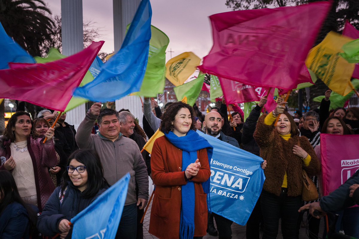 olavarria_baeza's tweet photo. Junto a más de 60 vecinas/os tuvimos nuestro 1er banderazo🫶🏾

3 años no son suficientes para los proyectos que soñamos. Vamos por 4 años más para seguir construyendo el Melipilla que queremos y merecemos🌱☀️

PD: Hacemos la campaña voluntariamente, no le pagamos a las personas 🤭 https://t.co/BU4FLni1Ee