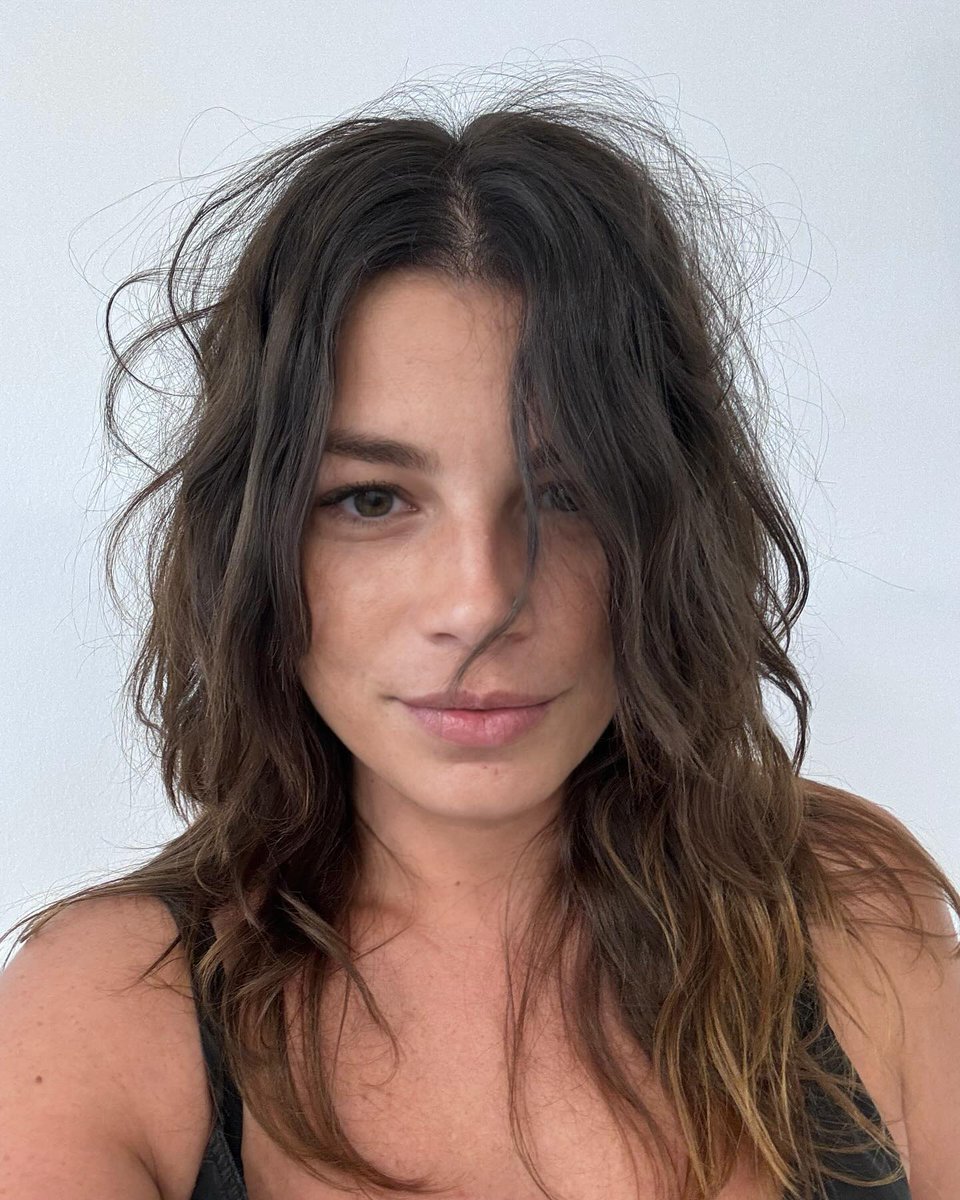 immagina non avere il minimo problema a fare le foto per il passaporto perché hai una face card del genere bellissima