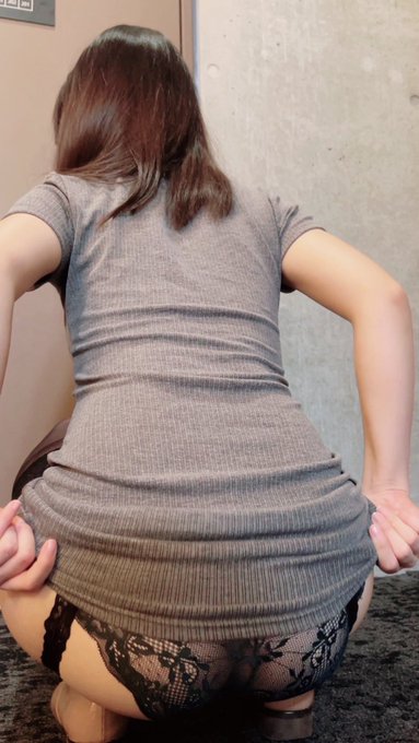 かがんだだけで.... https://t.co/ByNRtJ5WpN