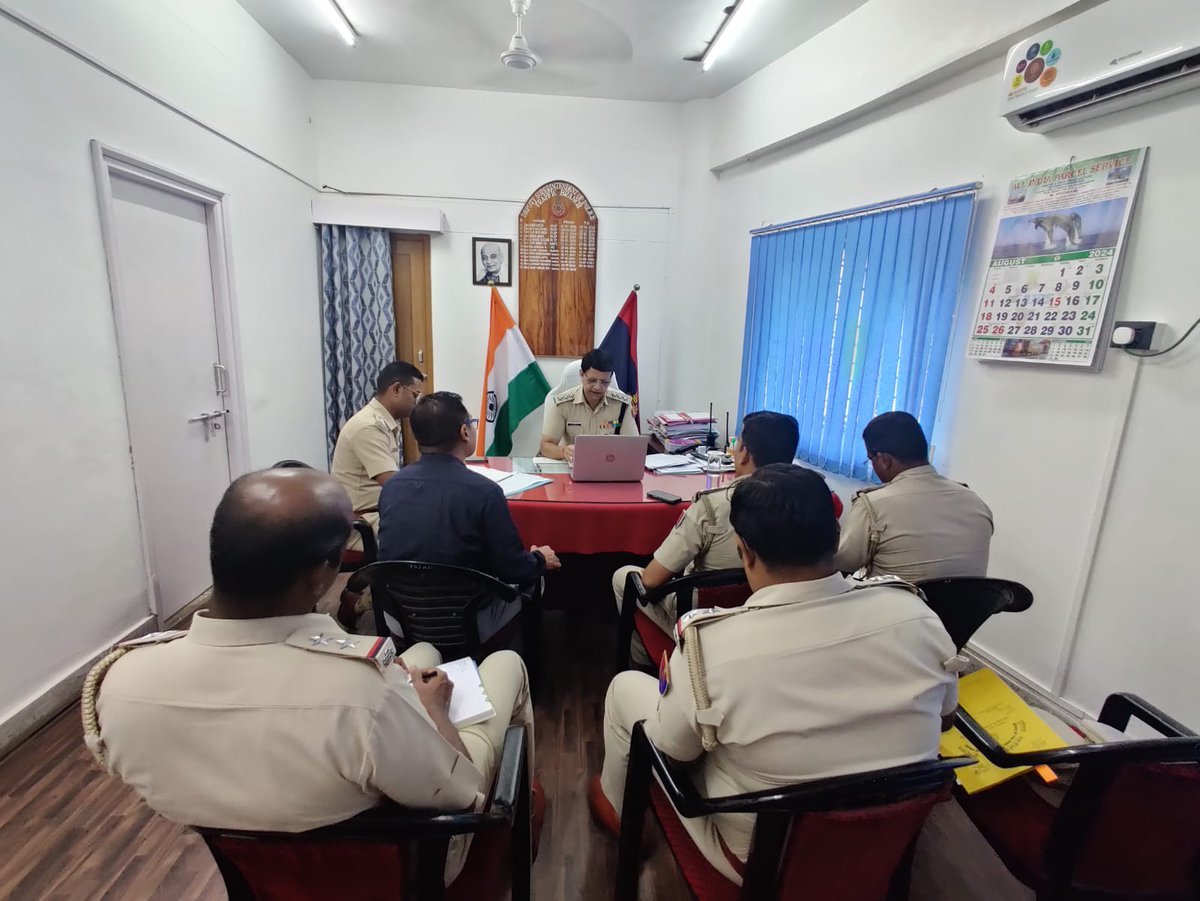 Productive meeting with Insp. Coordinations and SHOs of A&amp;N Police on 28.08.24, discussing enforcement of MV sections for license seizures and addressing various traffic issues. Committed to ensuring safer roads and better compliance with traffic laws. #RoadSafety