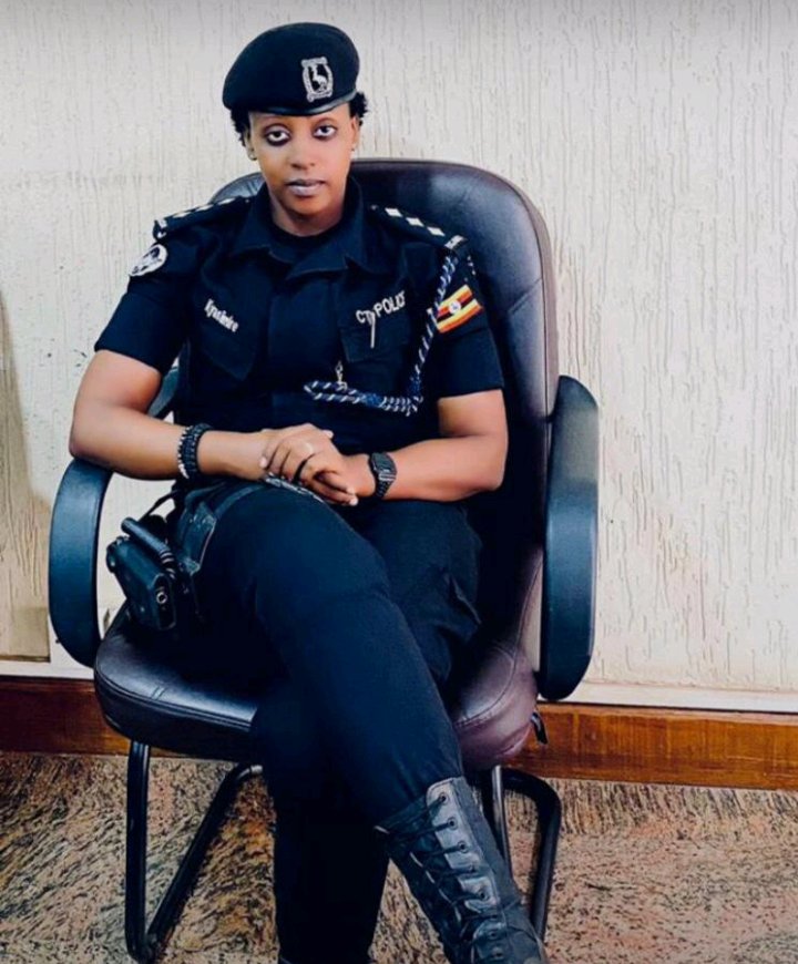 Madam Afande, I'm a culprit who's planning to rob you of your heart just summon me 🫣🫣