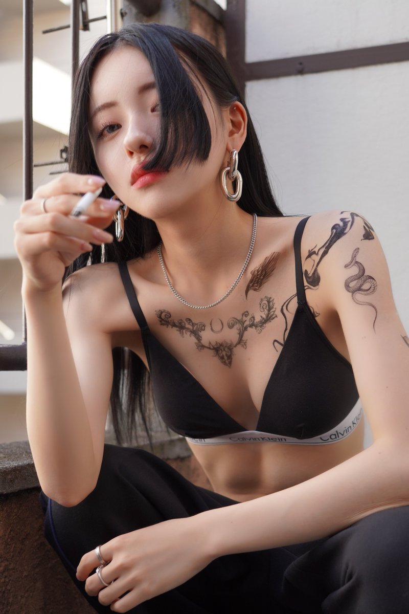 _xxkhyn's tweet photo. ファンティアを更新しました。
https://t.co/kbx4S9qTOe https://t.co/yvHnrkIXNp