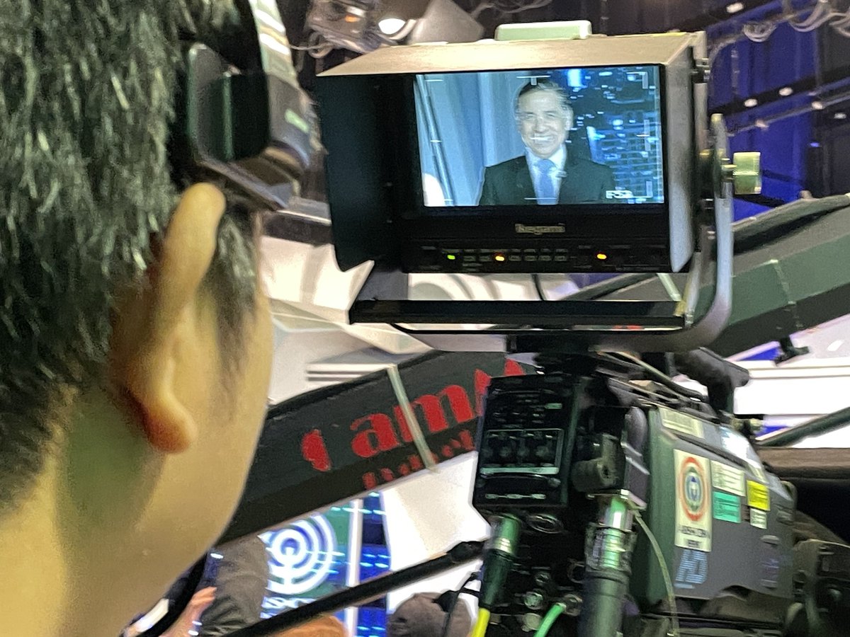 ABSCBNNews's tweet photo. Veteran ABS-CBN News anchor Henry Omaga Diaz is given a tribute and send off as he leaves flagship newscast TV Patrol to start a new chapter of his life abroad. | via @anjo_bagaoisan https://t.co/KGM84jDUmO