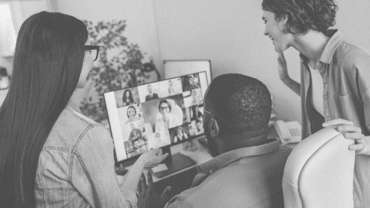 CFSConsulting's tweet photo. Effective hybrid-native leaders can make hybrid work not just a compromise, but a competitive advantage. #HybridWork #LeadershipDevelopment #WorkplaceCulture

https://t.co/X6kJhTUtpZ https://t.co/rGLDQJDtT0