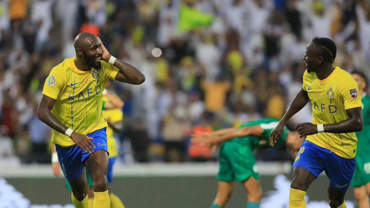 NFC_9V's tweet photo. شرايكم نقطع إعارة المجهم سيكو فوفانا 
دام النصر محتاج وسط ثالث ،، ؟

محور اسطوري لكن كاسترو ماعرف قيمته 

ونتعاقد ايضاً مع متعب الحربي بدال تيليس 👍🏻

#AlnassrNeedsMidfielder https://t.co/juYbOyWoIE