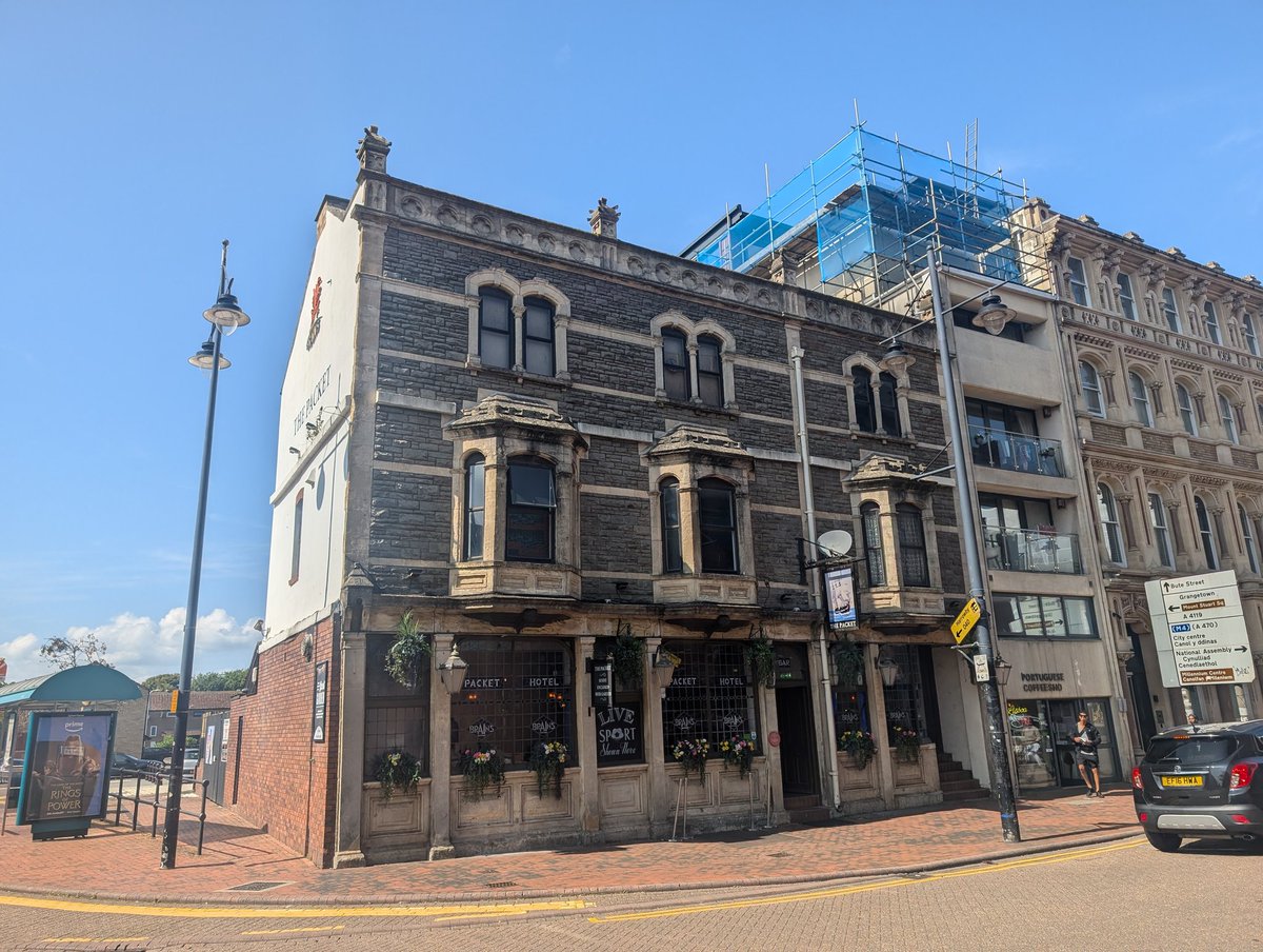 PubsCymru's tweet photo. #SAGold draw yn y #Packet #BaeCaerdydd 
Amser maith ers bod yno ddiwethaf. Tafarn yn dyddio nôl dros ganrif a hanner 
#Caerdydd https://t.co/X94ApjKtY0