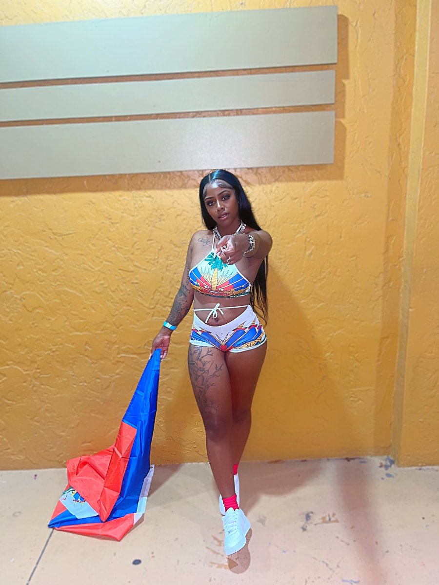 (H)aitian 
(P)rincess 💤🇭🇹