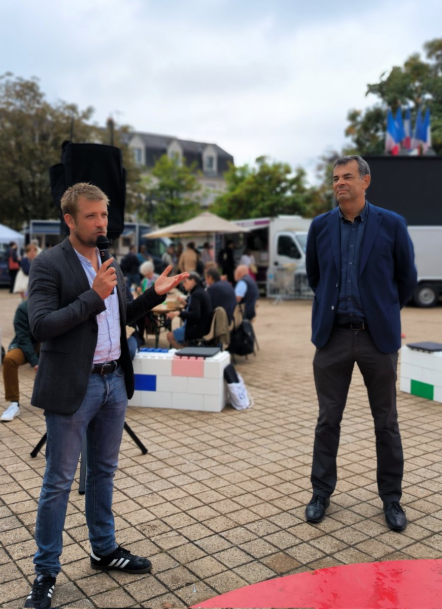 L'accès aux soins dans nos territoires, une problématique majeure sur laquelle nous échangeons aux universités d'été du <a href="/partisocialiste/">Parti socialiste</a> 
Un débat que j'anime avec <a href="/Pelissolo_94000/">Antoine Pelissolo</a>
#servicespublics #sante #Blois <a href="/socialistes95/">Parti Socialiste Val d’Oise</a> <a href="/socialistesAN/">Députés Socialistes et apparentés</a>