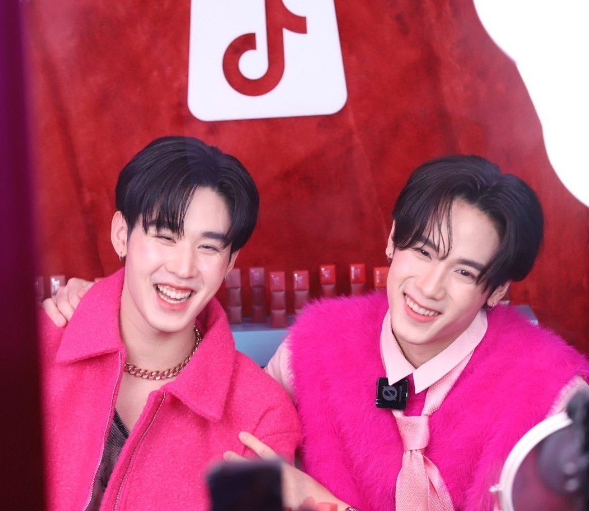 luvsupanut's tweet image. Os sorrisos 🤧🩷

TEDDYTINT x RYUJAVA
#MaybellinexRyuJava #ryujava 
#ryuptb #javabh