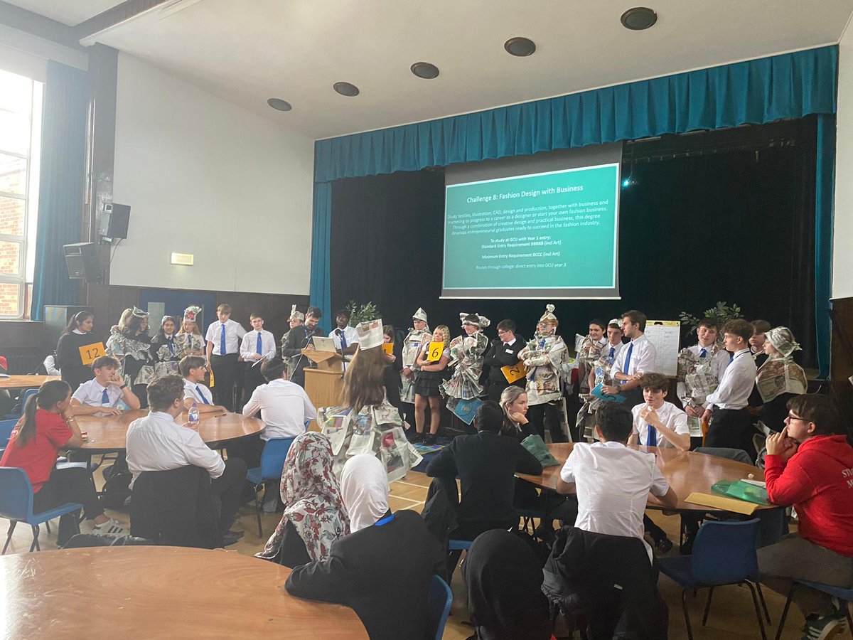 LourdesSec's tweet image. Glasgow Caledonian came in to school on Wednesday to talk to S6 pupils about university life. #futuredestinations #nextsteps #thinkingforward