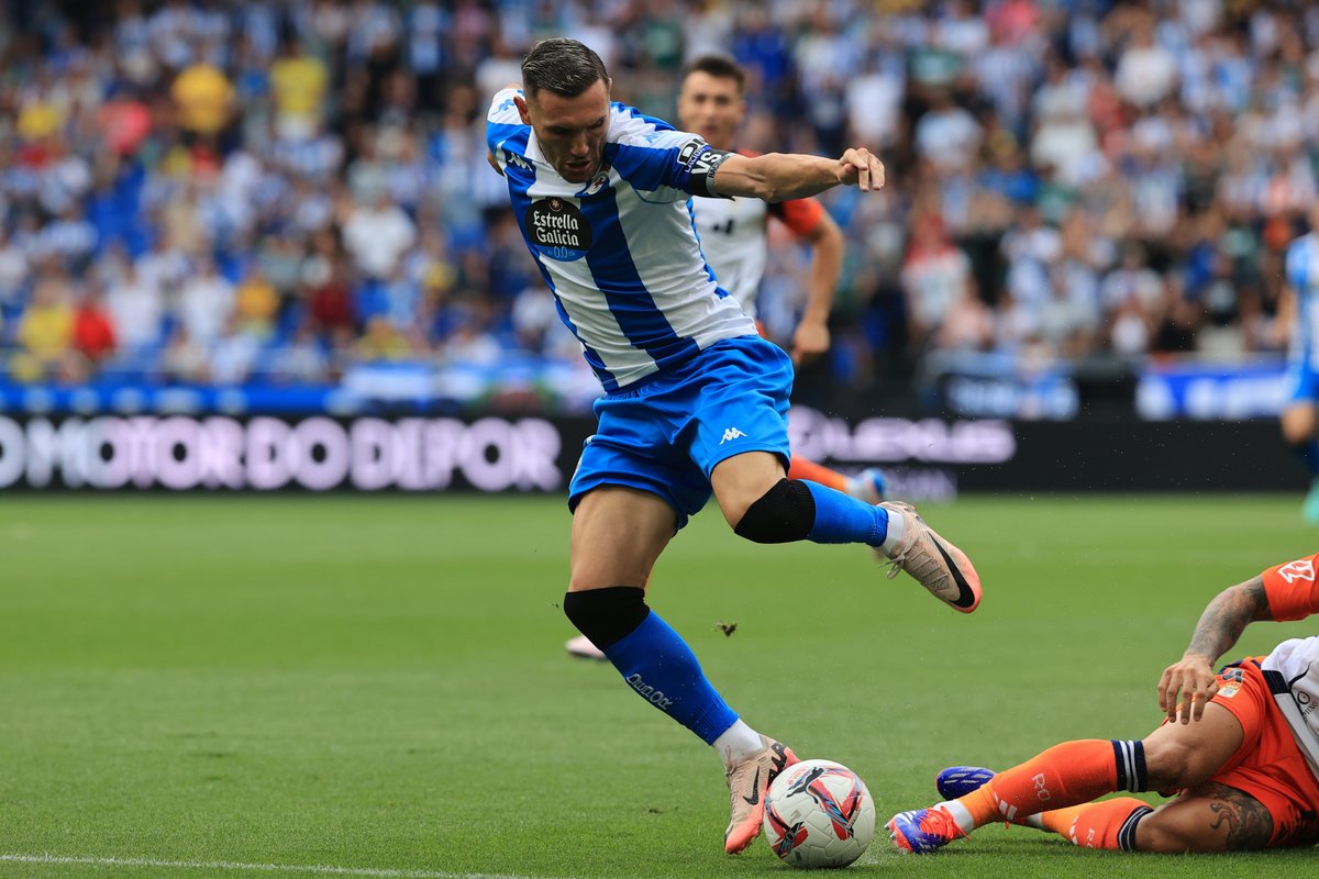 #FORZADÉPORQUINCEMIL

¡Sorteo exprés para el Derbi Dépor-Racing! Sorteamos no dos, sino TRES entradas dobles para el partido de este domingo 1 de septiembre a las 17:00 horas en Riazor. Para participar en el sorteo:

1. Retuitea (repostea) este tweet/post 
2. Comenta con una piña