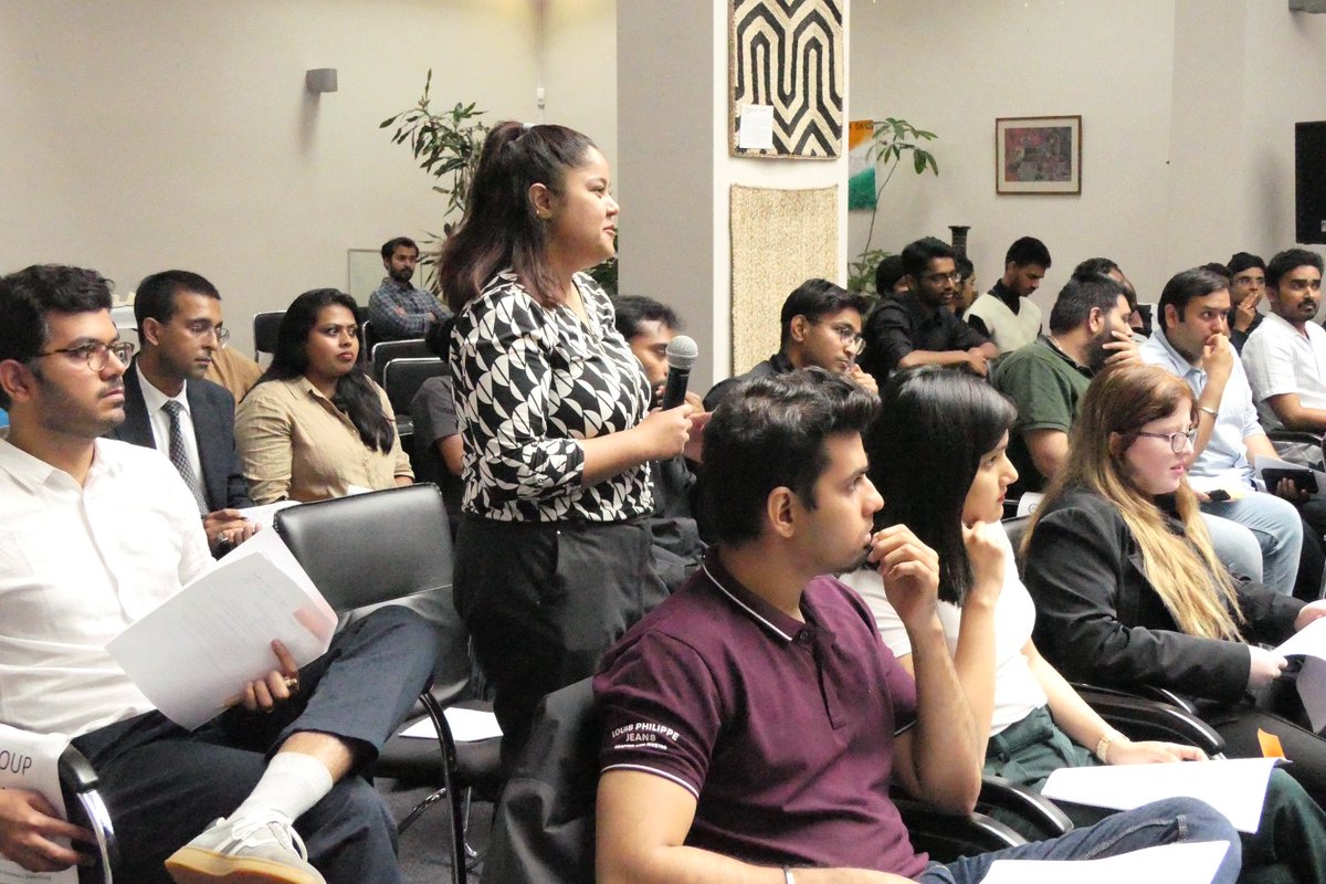 IndiainHamburg's tweet image. Engaging and insightful! 🎓 Indian students had an interactive session with @bundesagenturfuerarbeit at @IndiaInHamburg today. Ms. Ahuja and her team shared valuable tips on living and working in Germany. 🇮🇳🤝🇩🇪

@meaindia @eoiberlin @indiaingermany
#StudyInGermany #LifeInGermany