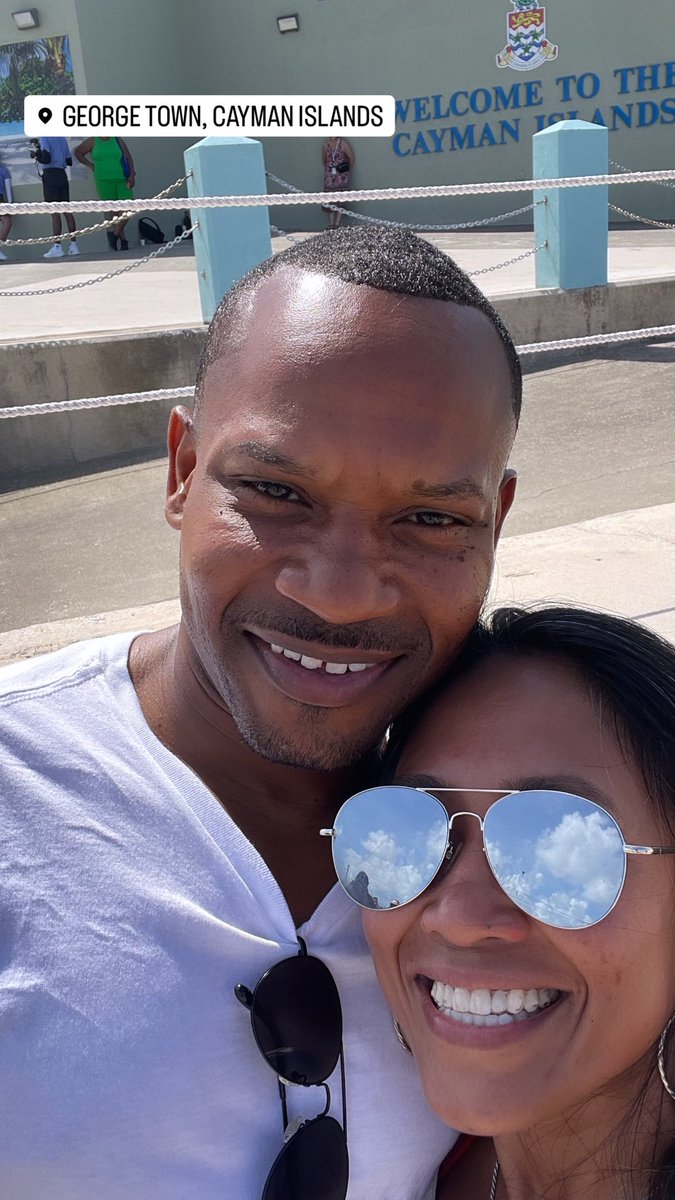 PINAYJD's tweet image. Yesterday was our 2 yr wedding anniversary. Late on the post, but we celebrated you and I. Then again, we’re always celebrating our Love and we’re still celebrating. In the past 5 years, we’ve bought property and bought a house. You’ve supported me in writing my books.