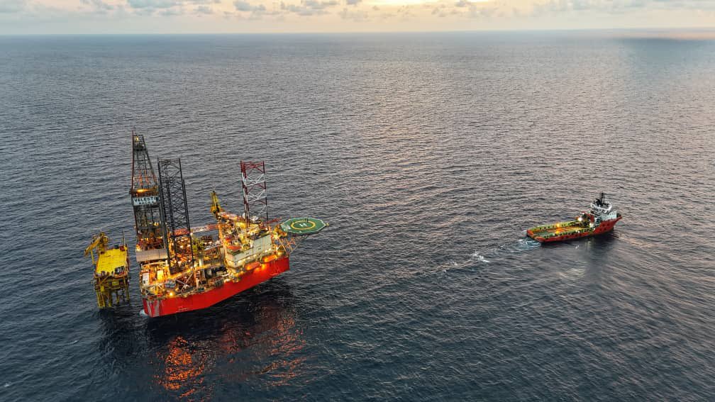 CheahWeiChing1's tweet photo. Good Evening Everyone #jackup #rigmove #offshore https://t.co/XoO2006cJ2