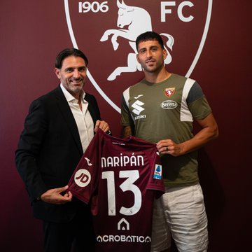 VFeuillette75's tweet photo. ๐ดOFFICIEL : Le Torino a bien annoncรฉ tรดt dans la matinรฉe les signatures de Guillermo Maripรกn et Sebastian Walukiewicz qui viennent ainsi renforcer la dรฉfense grenate. L'arrivรฉe de Teden Mengi, dernier dรฉfenseur du mercato turinois, est imminente comme rรฉvรฉlรฉe par @Santi_J_FM. https://t.co/joytysFDm3