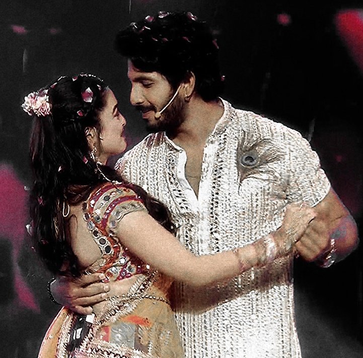 riyuuheartcorex's tweet photo. Secrets I have held in my heart.. are harder to hide than I thought..
- maybe I just wanna be yours 🥹🫶🏼🌹✨

•• #KanwarDhillon #NehaHarsora #SaChi #UdneKiAasha •• https://t.co/ebAtNYm5Ep