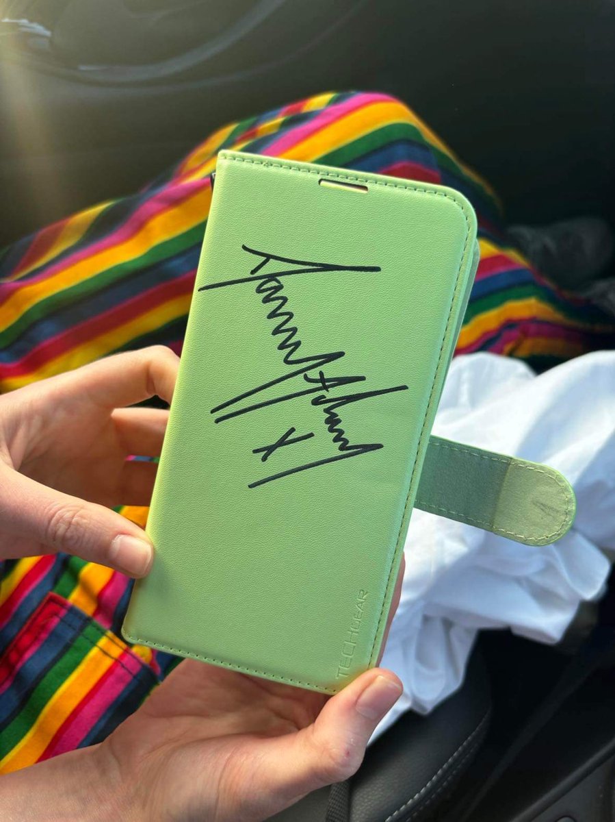 Georgia Ann Dingwall (@ggdingwall911) on Twitter photo First signature on my new phone case <a href="/DannyAdams007/">Danny Adams</a> 🥰🥰the next signature will be <a href="/joemcelderry91/">Joe McElderry</a>
❤️❤️❤️❤️❤️❤️❤️❤️ First signature on my new phone case <a href="/DannyAdams007/">Danny Adams</a> 🥰🥰the next signature will be <a href="/joemcelderry91/">Joe McElderry</a>
❤️❤️❤️❤️❤️❤️❤️❤️