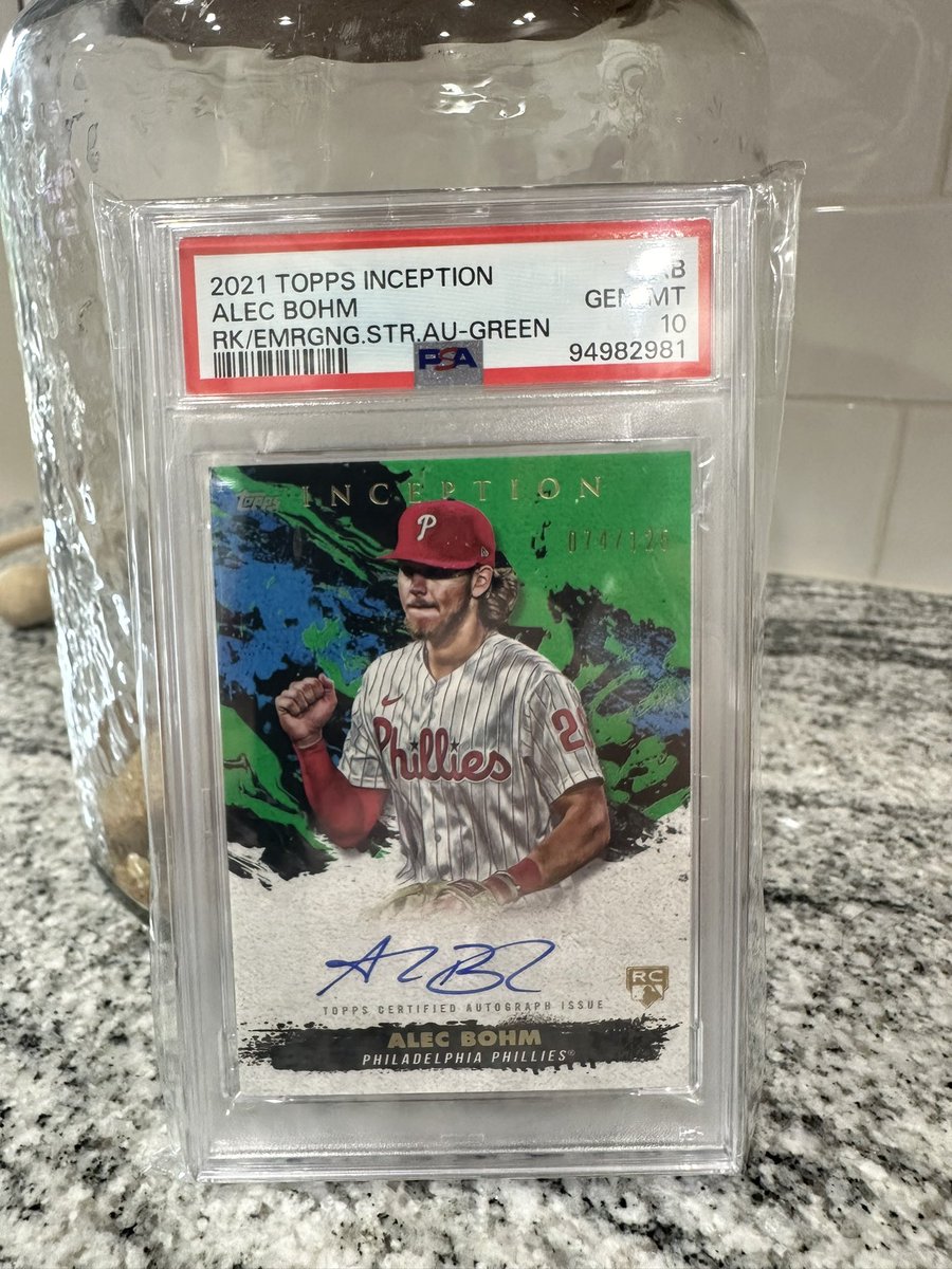 QuaranTom tweet media