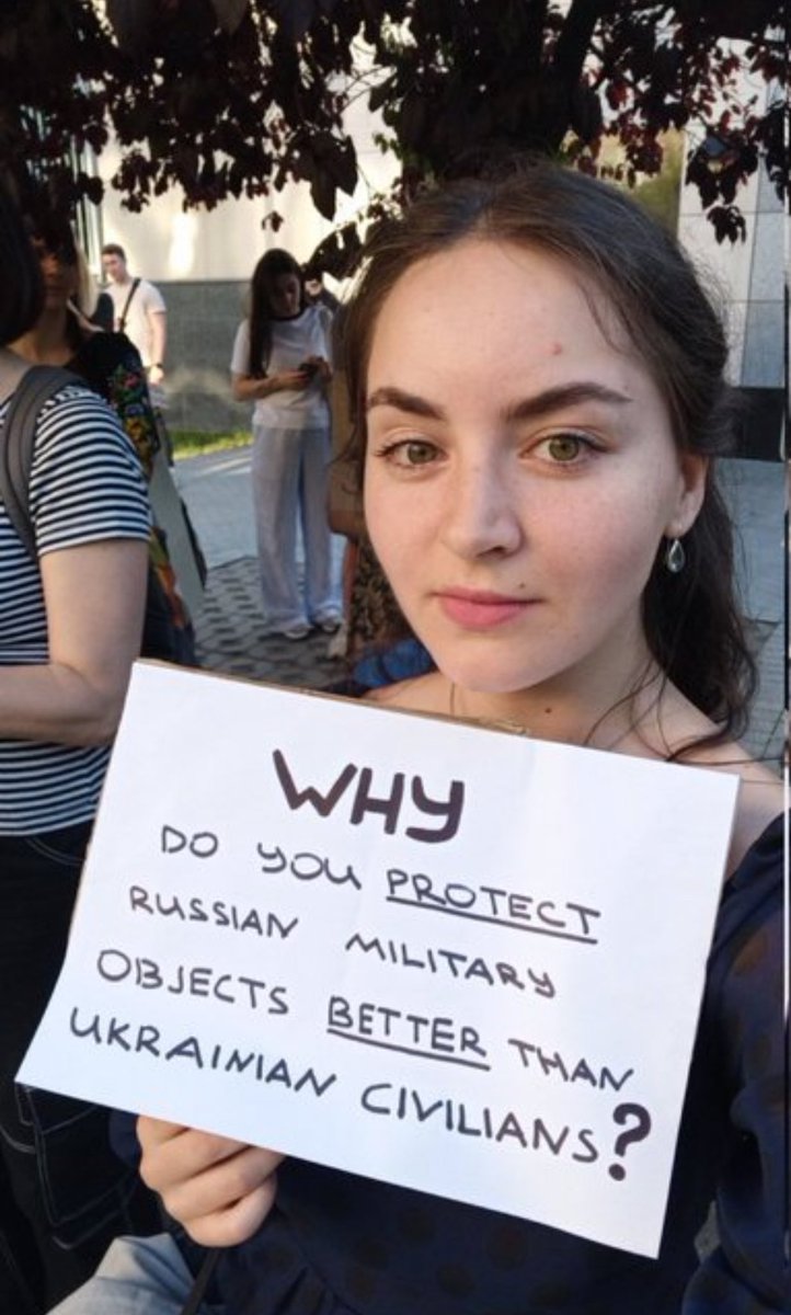 OlenaHalushka's tweet image. Why? #LetUkraineStrikeBack