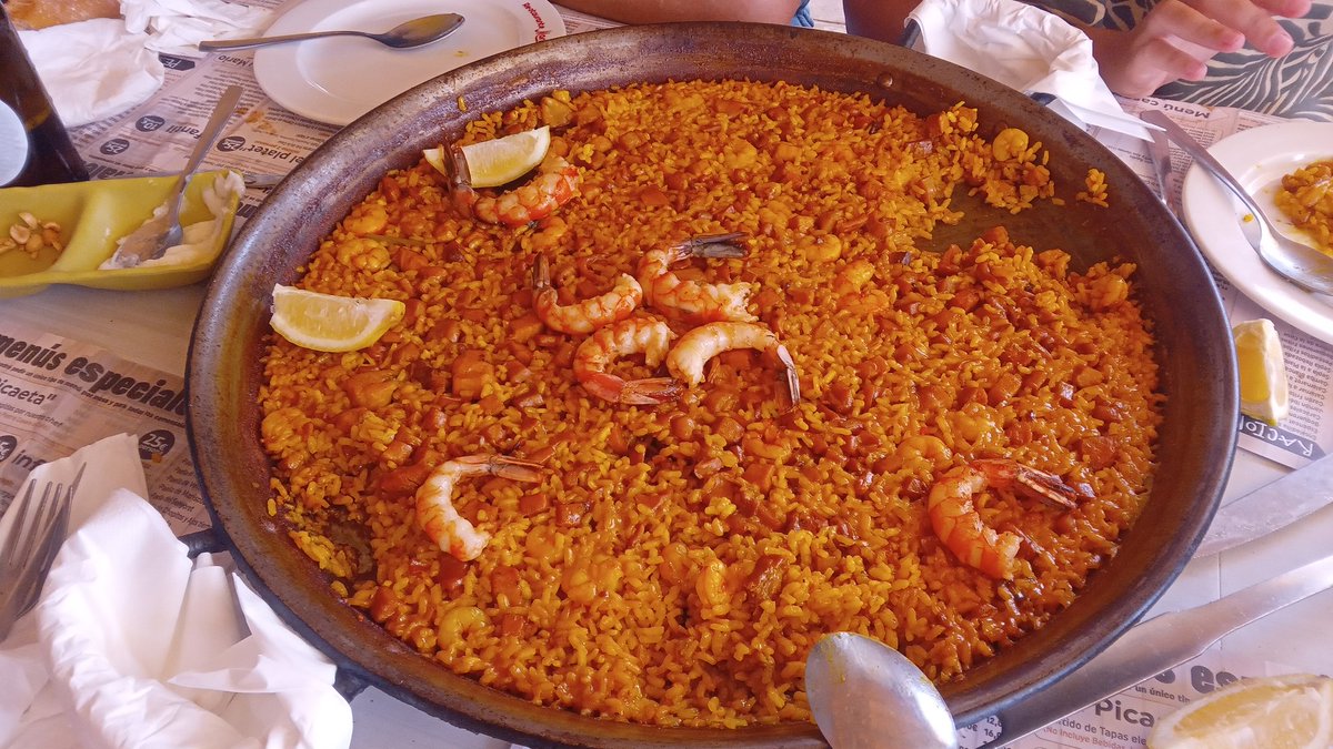 pibizatc's tweet photo. Al  Mario de la platja de Bellreguard amb Dani @sefioliva i @eblanperis !
I la Prole!!!! Tornarem prompte a fer dinarot!!! https://t.co/VJiaFwf11Y