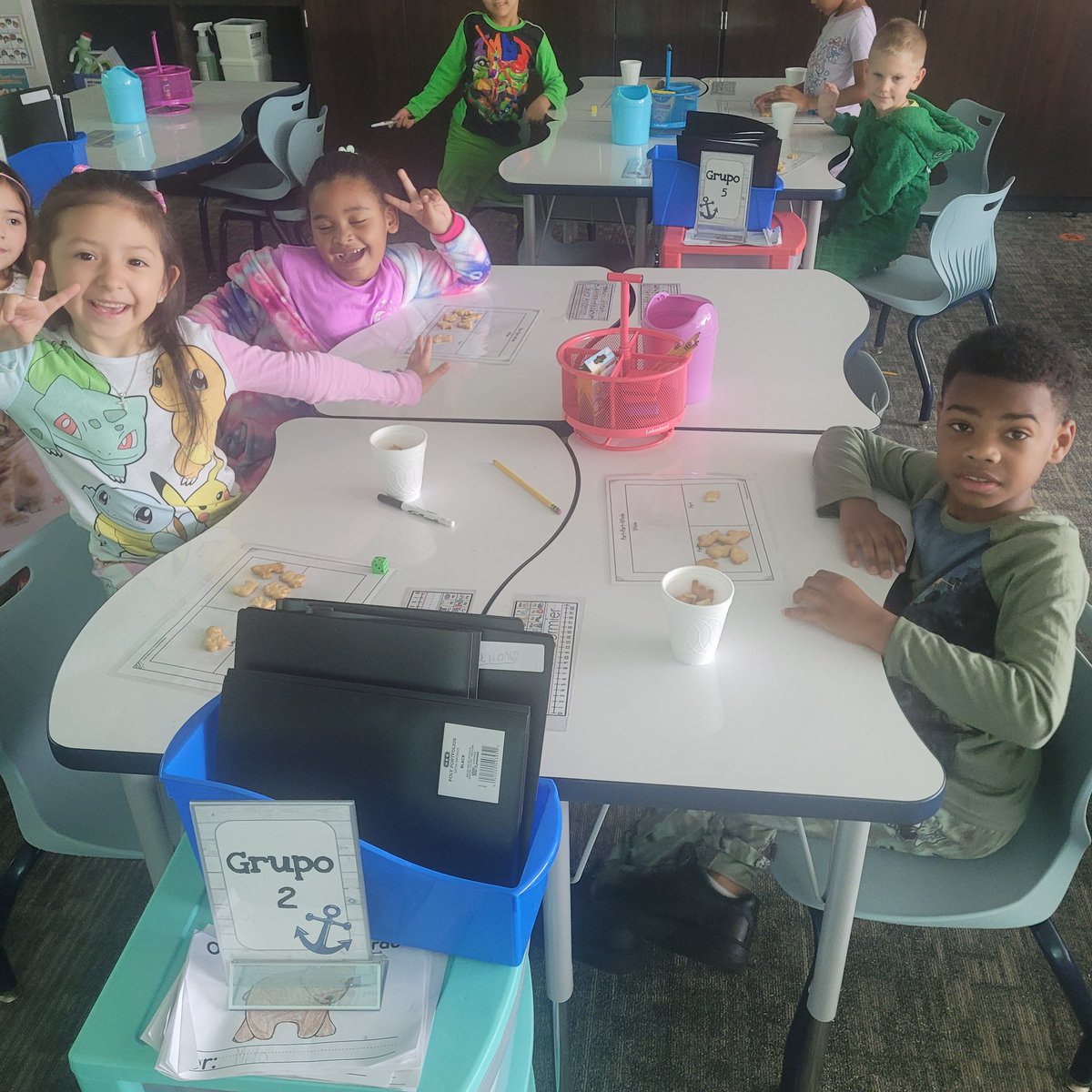 Parte, parte, entero is so much fun whenever we use snacks. <a href="/Centennial_SIP/">Centennial SIP</a> <a href="/HumbleISD_CE/">Centennial Elementary</a>