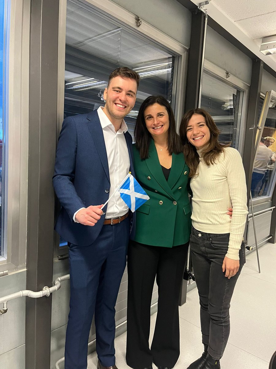 EvaHeviaGroup's tweet image. Very emotional to say #goodbye to @NeilJudge1 after 5 amazing years ! 🥲 The last bastion of the #ScottishArmada 🏴󠁧󠁢󠁳󠁣󠁴󠁿who set up our lab @DCBPunibern Thank you for the great #memories , exciting #discussions and the #alkoxide legacy! #ProudSupervisor