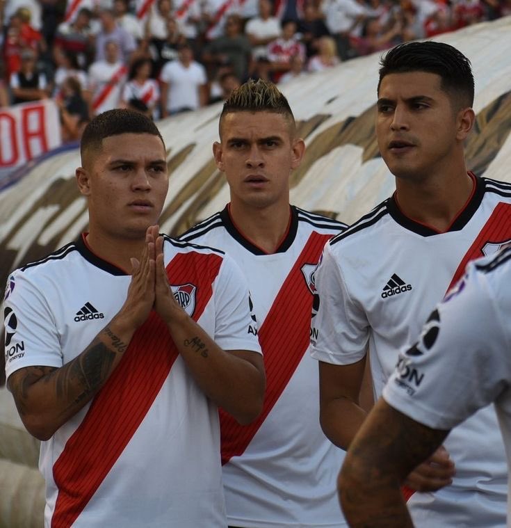 Que pase la siguiente cola juguetona