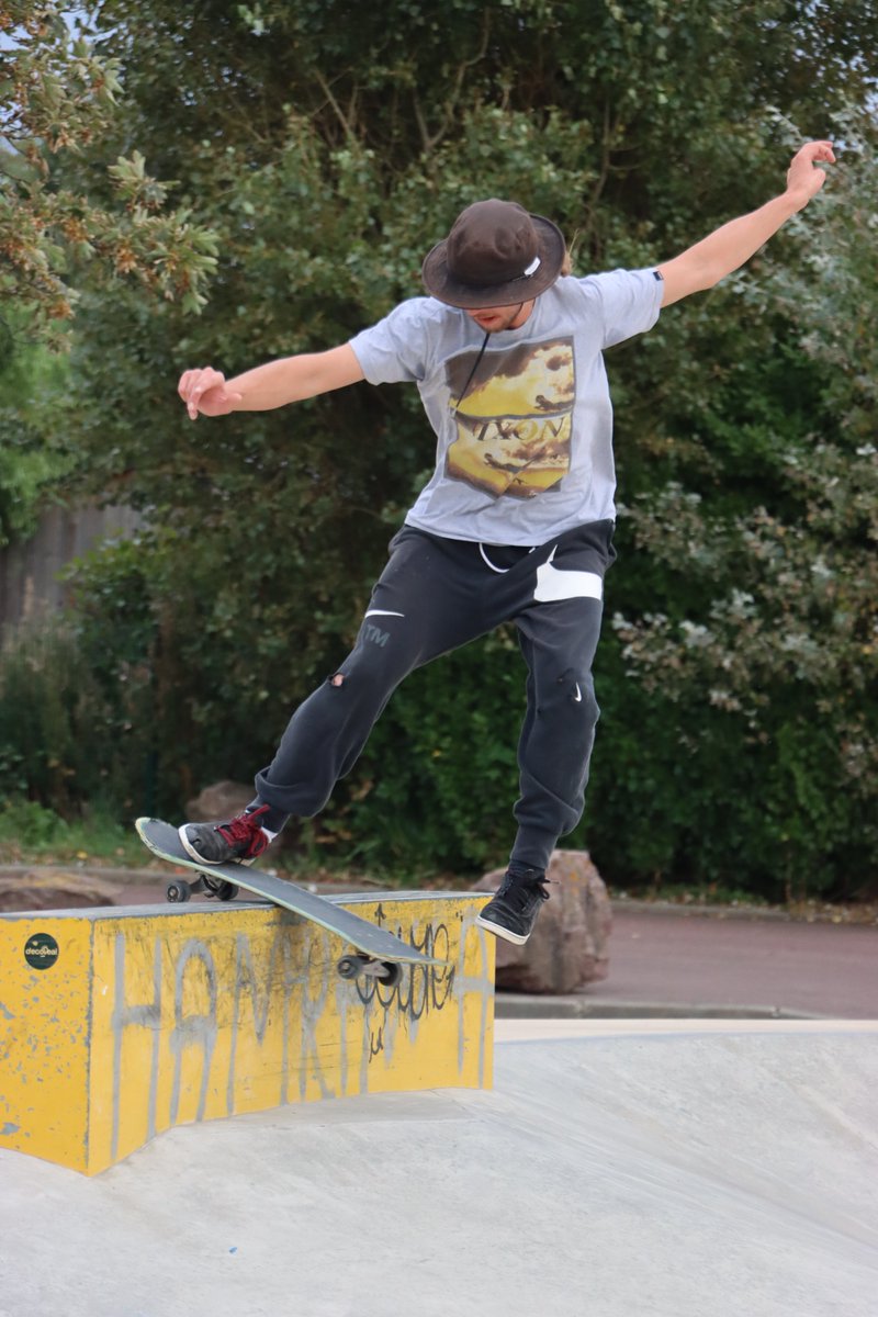 BangzBoard's tweet photo. 💥The important thing isn't the fall but the landing... 💥
👺To fall 10 times, 100 times, 1000 times and to be a little happier each time to get closer to your goal, hell yeah....that's #Bangzer's life

Join BZB Discord or still afraid #BANGZ $BANGZ 
#VeChain #VeFam https://t.co/ZyTuGjiBcy