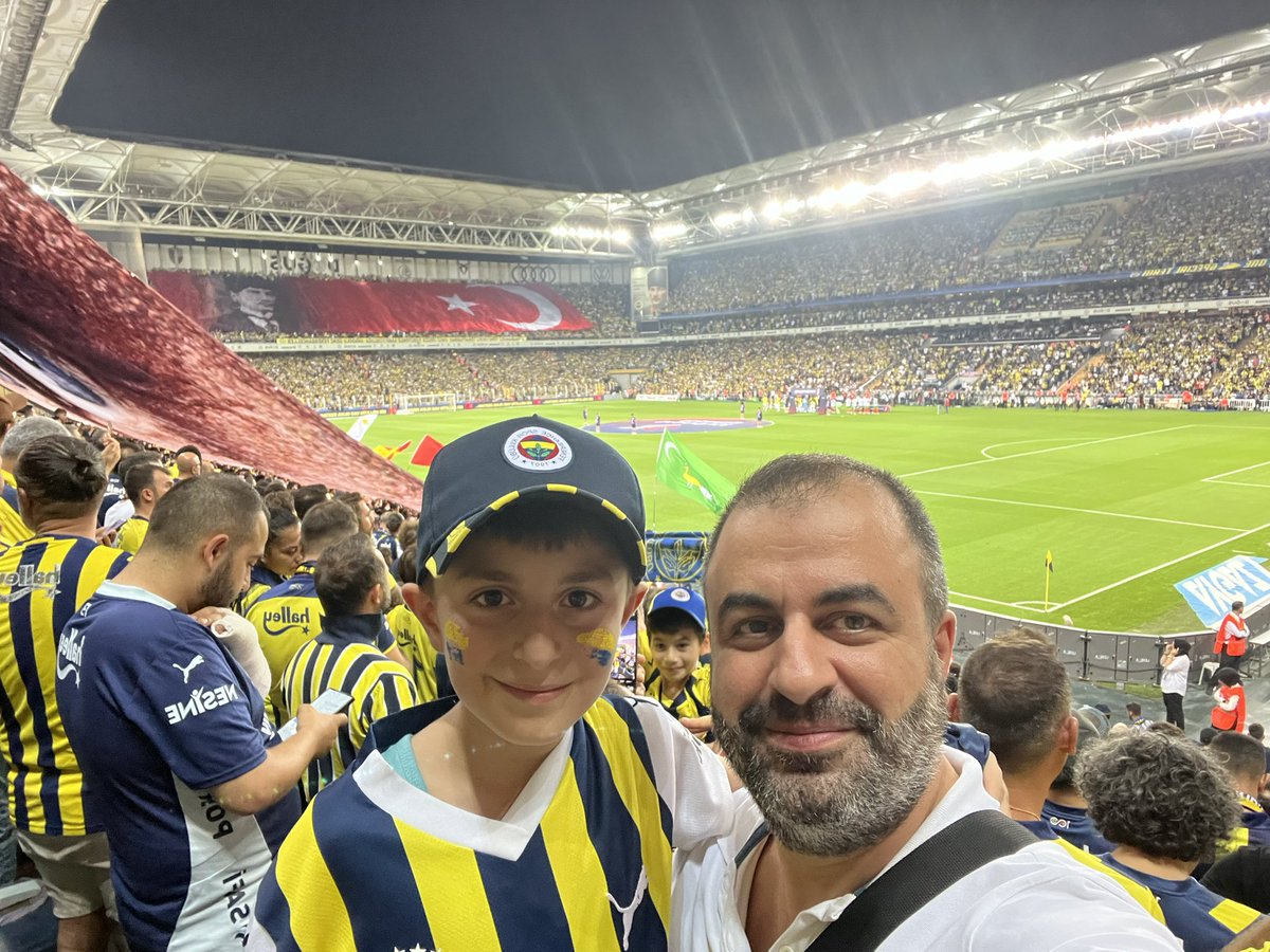 HADİ BİSMİLLAH💛💙

İLK MAÇ İLK HEYECAN 💛💙

#FBVALY
