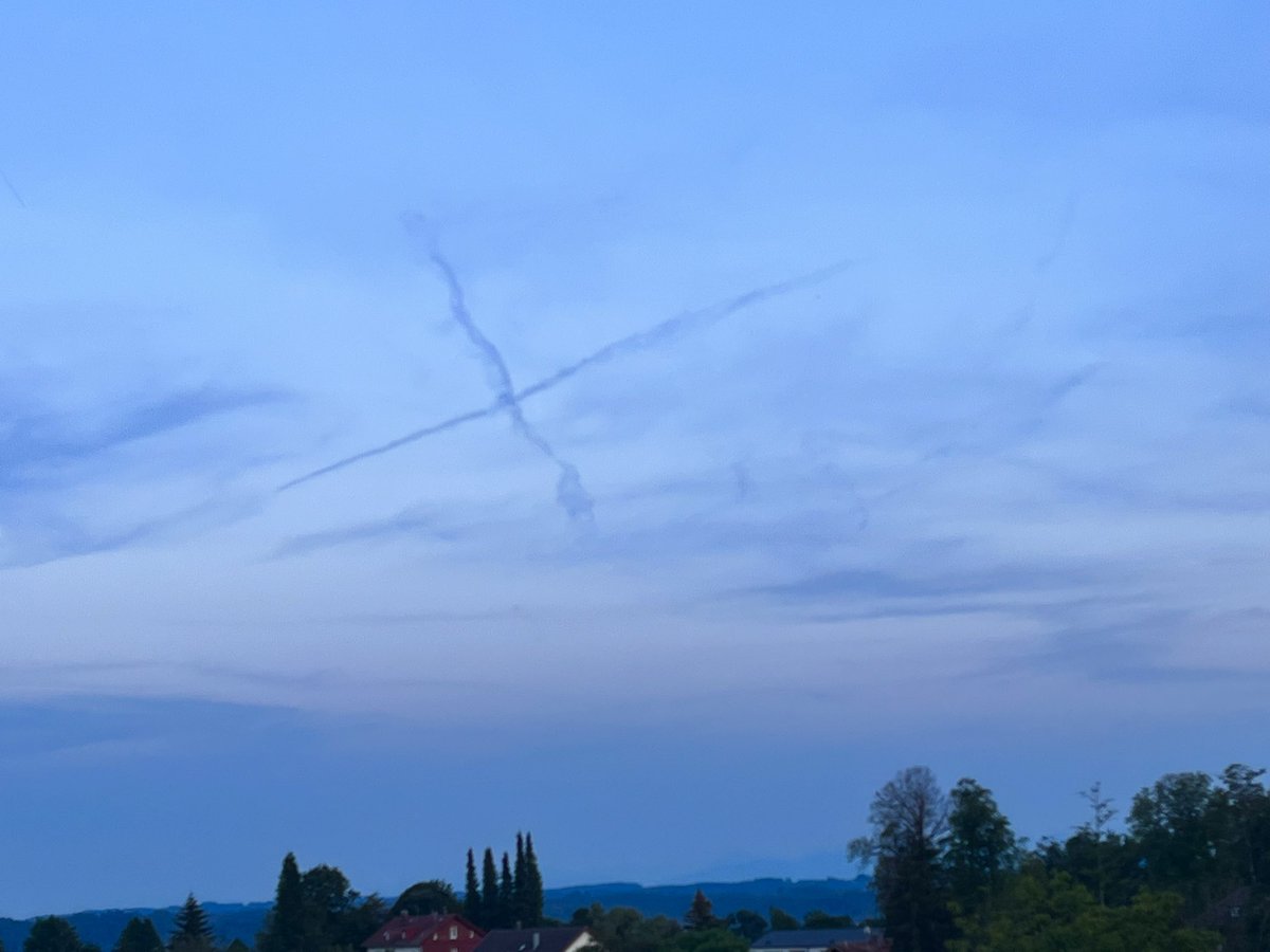 I haven’t posted anything in ages but this chem trail has to be seen here <a href="/elonmusk/">Elon Musk</a>