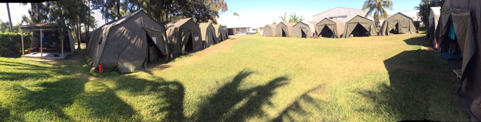 pascalbtr's tweet image. Un détachement "soutien du combattant", armé par le @CDC_14eRISLP, fournit aux 800 militaires déployés en #NouvelleCalédonie le soutien #Logops essentiel à la chaine des opérations sur place. 👍
📷 14e RISLP
@BrigadeLOG @SCArmees @EtatMajorFR  😉