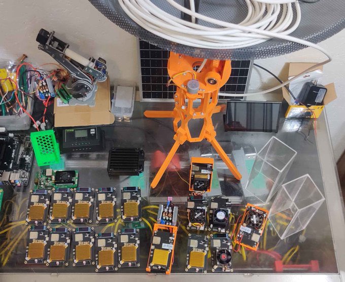 SoloSatoshi's tweet image. #ImmergeAxe production has been initiated.

We’re taking #Bitaxe hash power to all new levels with micro scale oil immersion technology.

#Bitcoin