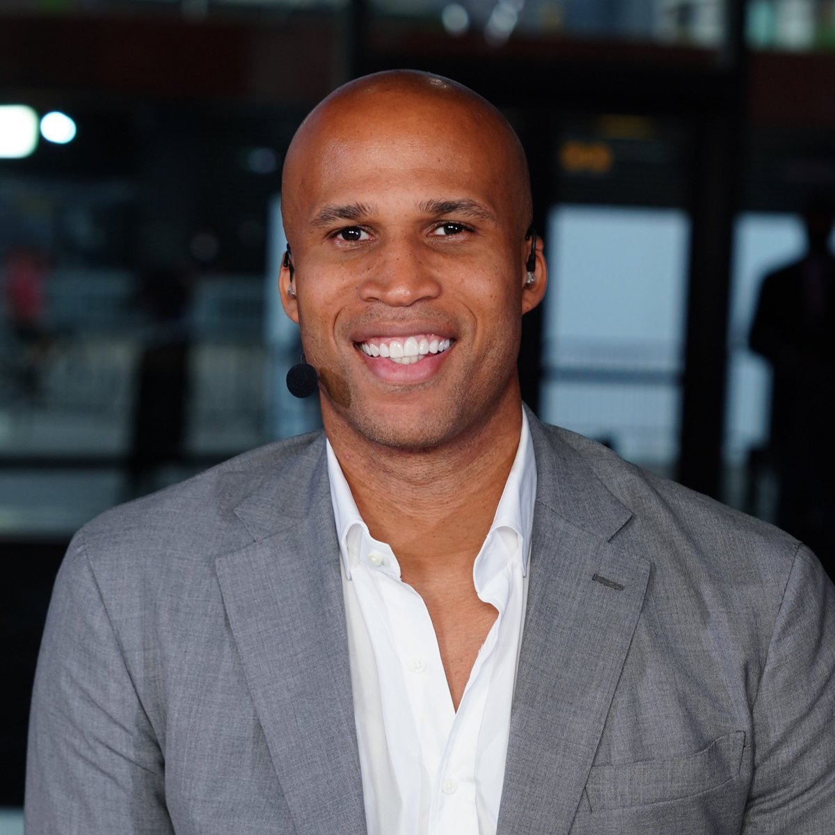 TheDunkCentral's tweet photo. ABC/ESPN has Grant Hill, Richard Jefferson, Tim Legler, and Jay Bilas as top candidates to join Mike Breen and Doris Burke on its lead NBA Finals team, per @AndrewMarchand https://t.co/YqNH1XtIjF