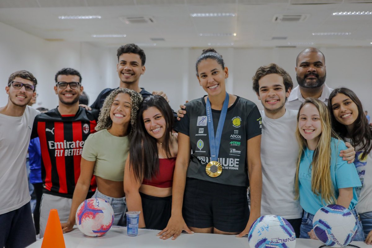 🥇 #OrgulhoDeSergipe | A nossa medalhista olímpica Duda Lisboa visitou a UFS em evento do Departamento de Educação Física 

Fotos: Elisa Lemos/Ascom UFS

#SouUFS