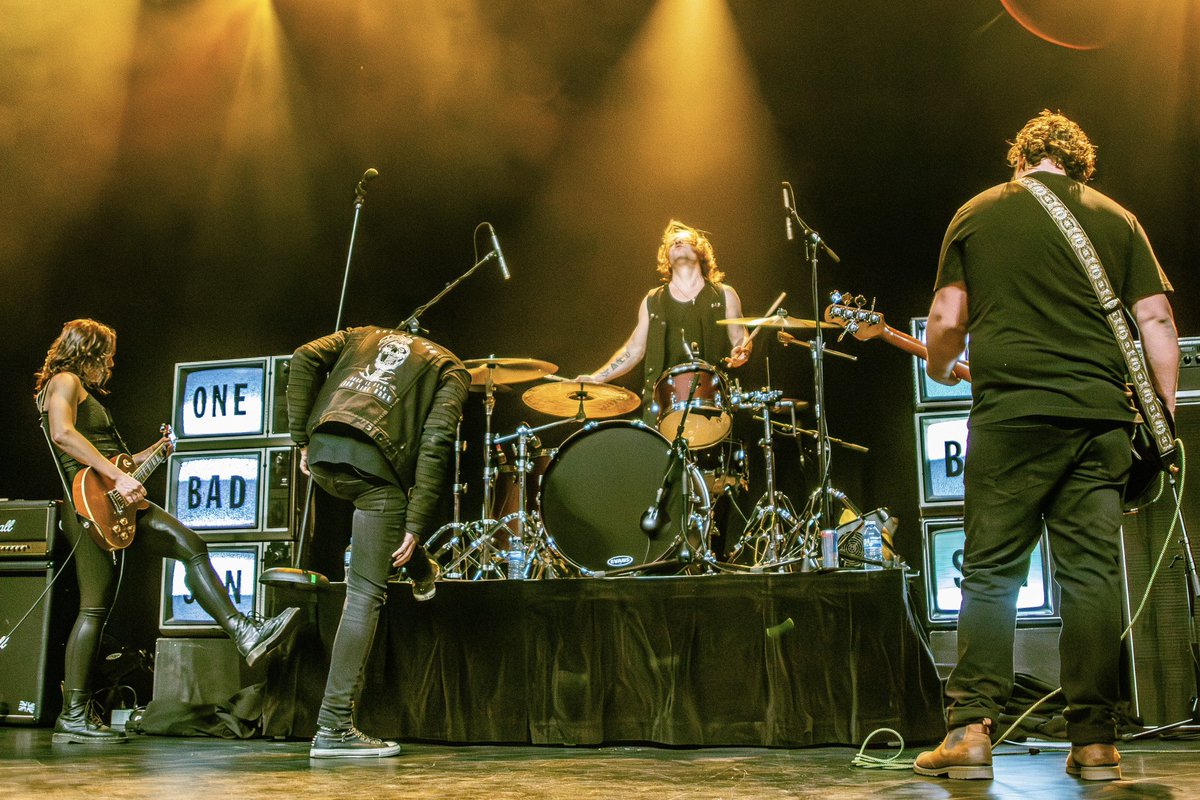 Feeling like it’s time to get back on stage 🔥🔥🔥