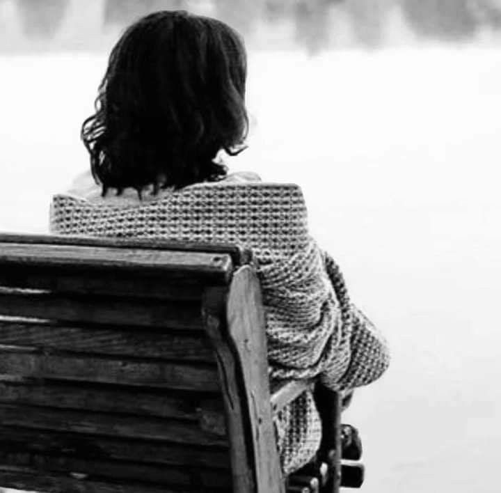 sakura_me21's tweet photo. Don't  You Know Me

Every time 
You ask me why,
A beat of my heart
Closes its door for you.
Don't you know me?
Don't you remember,
I am that same woman
With just a plain way
To love, and love more?

#moonmystic #micropoetry #Poeminatweet #SakuraWrites https://t.co/EHKGI7U73d