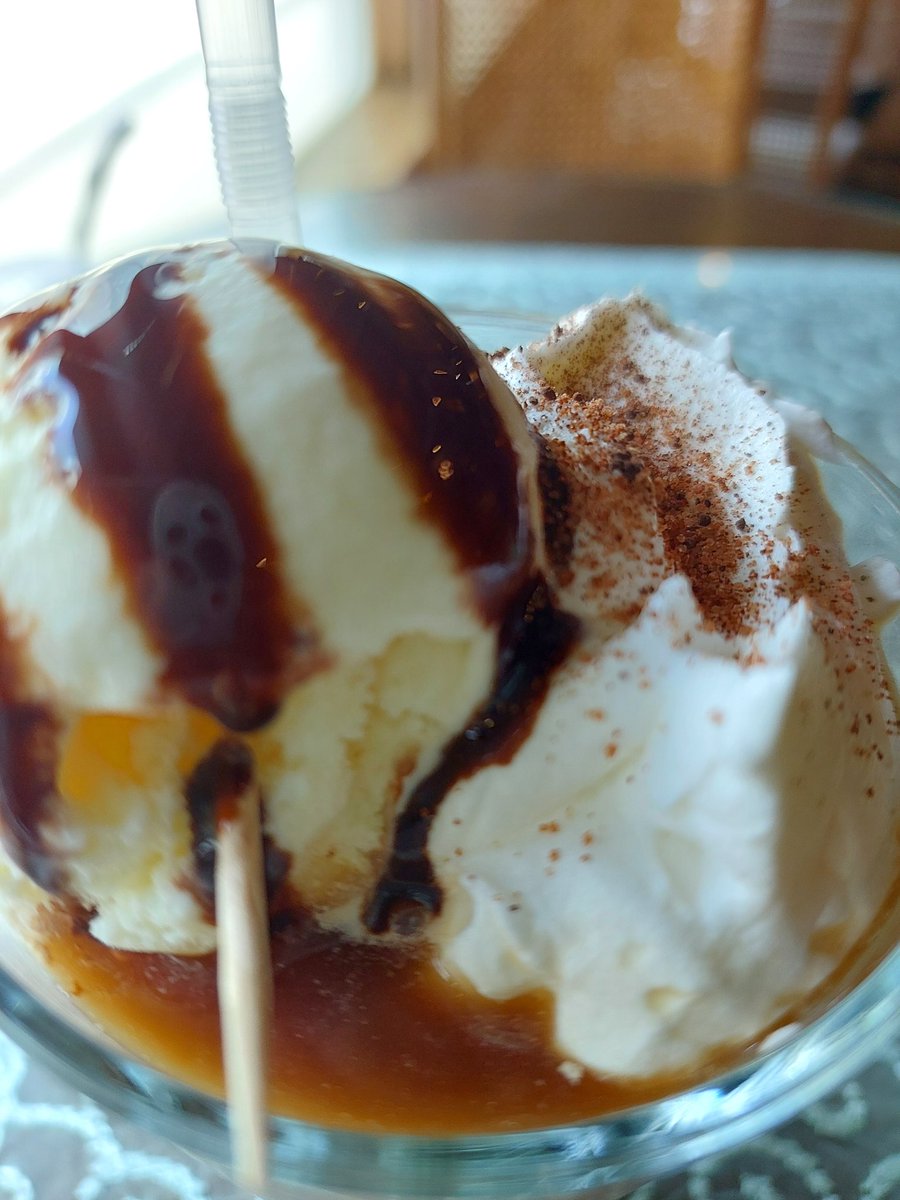 iammissseven's tweet photo. Just had an amazing stay at the Stanford Hotel Seoul! 🏨✨ After a cozy night, I took a refreshing walk to Myeongdong Street for a delicious tiramisu and iced Spanish latte 🍰☕️ 🛍️💄
#MyeongdongSreet #SeoulTravel #CafeCoin #SevenGrantTravels https://t.co/y8RnXspOFI