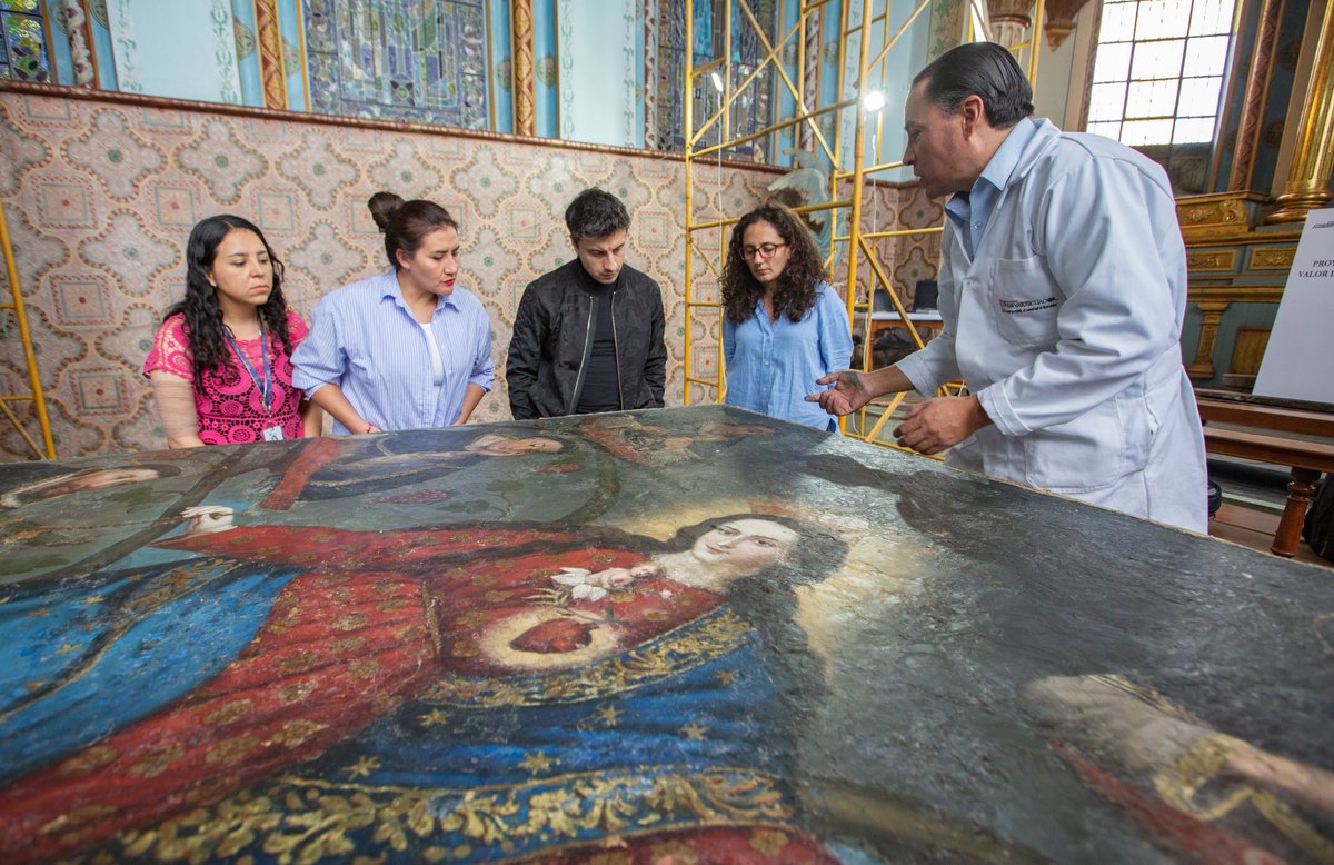 Cultura_Ec's tweet photo. El equipo técnico de Memoria Social y Patrimonio Cultural constató el avance del ‘Proyecto de Conservación, Restauración y Puesta en Valor de la Sma. Virgen del Rosario de la Escalera’, ejecutada por ConservartEcuador y financiada por @HenkelStiftung de Alemania 🇪🇨🙌🏼🇩🇪 https://t.co/sfG1crTG9W