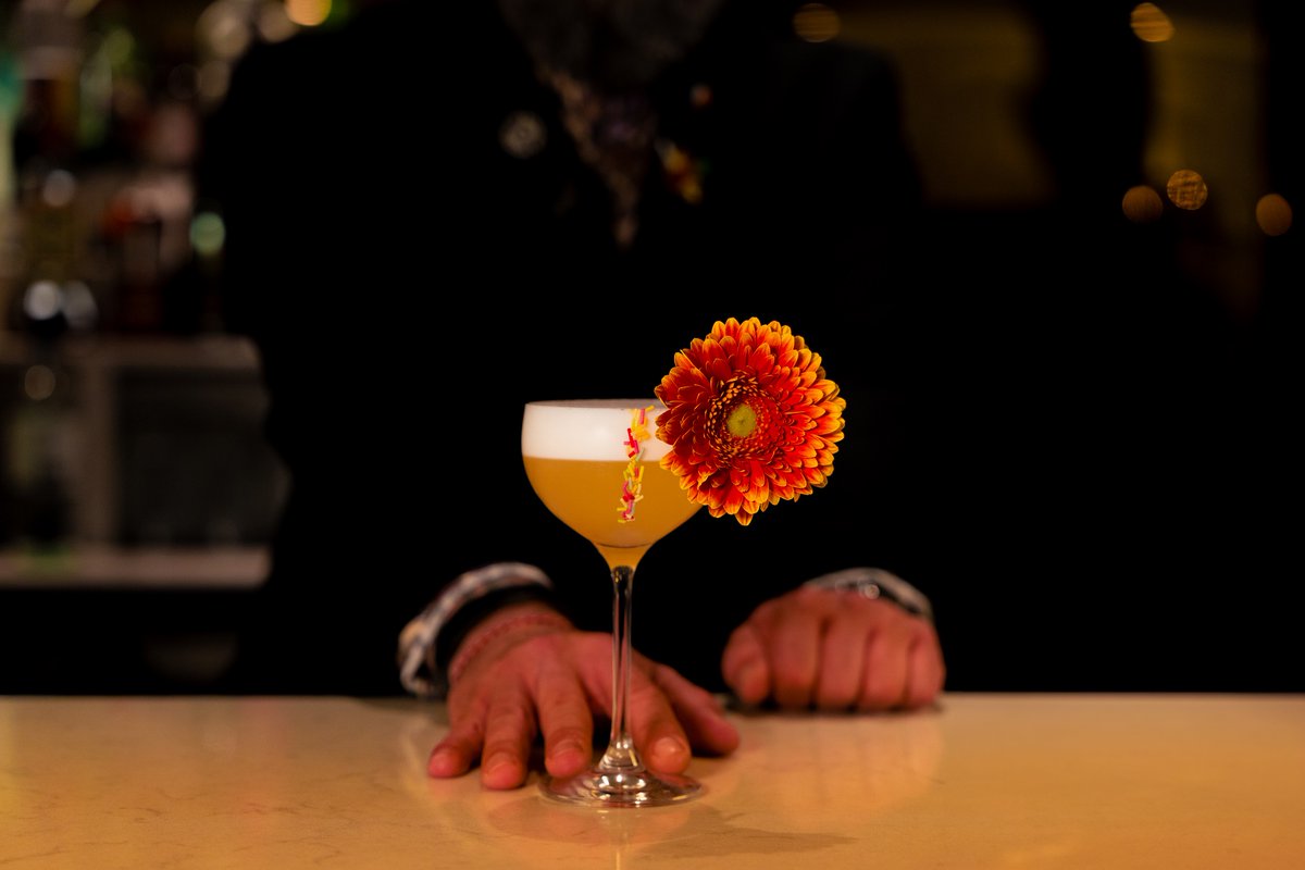 Heading to Coldplay this weekend?

Stop by 10 Fleet Street Restaurant and Bar for a selection of unique and memorable dishes, paired with our most delicious cocktails. 🍸

brnw.ch/21wMcYa

#TheMorganHotel