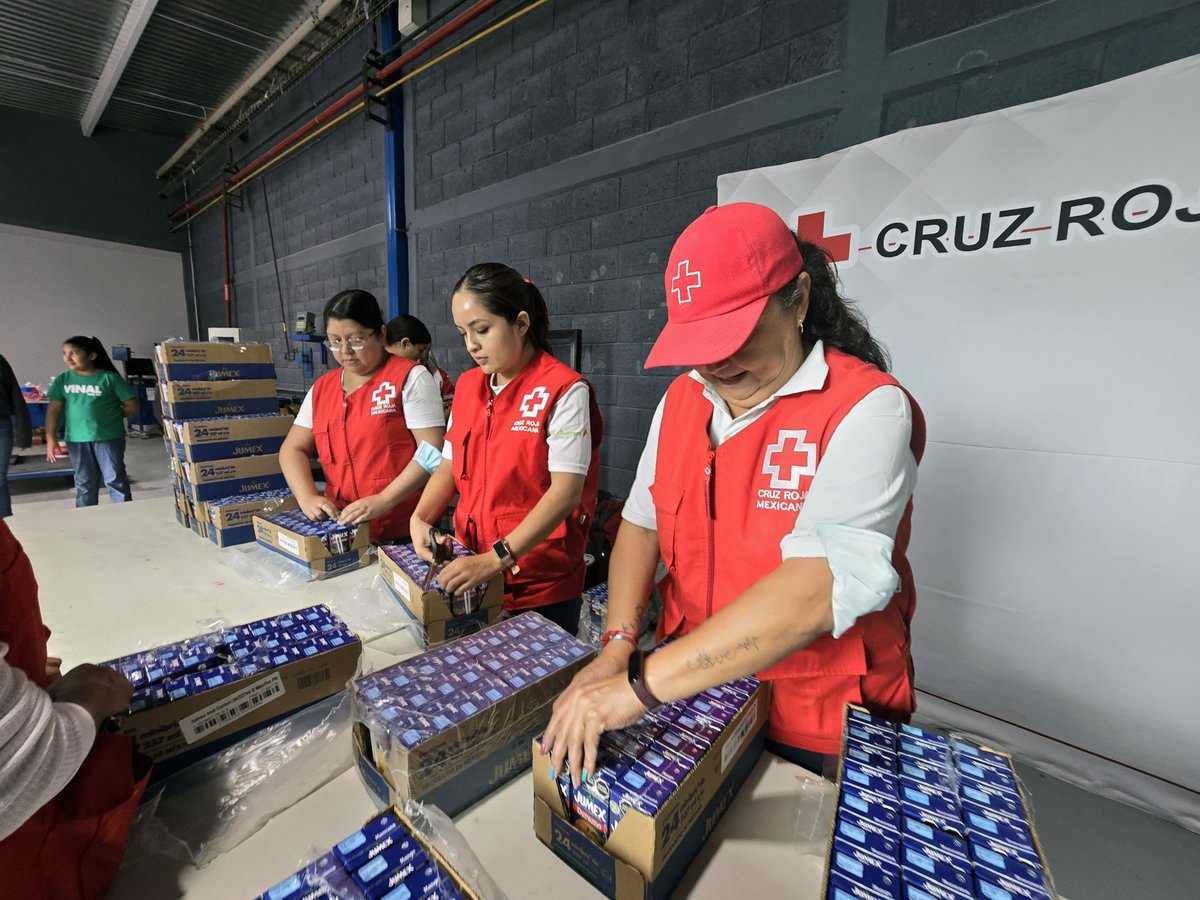 Cruz_Roja_Qro's tweet photo. ¡Integramos 1,300 kit´s de alimentos, para las reclusas del Centro Femenil de Reinserción Social Santa Martha Acatitla! 
¡En la Cruz Roja Querétaro creemos firmemente en el poder del #Voluntariado! 
#AyudarNosMueve #TúEresCruzRoja #Wiremax https://t.co/3xzf3Eevm4