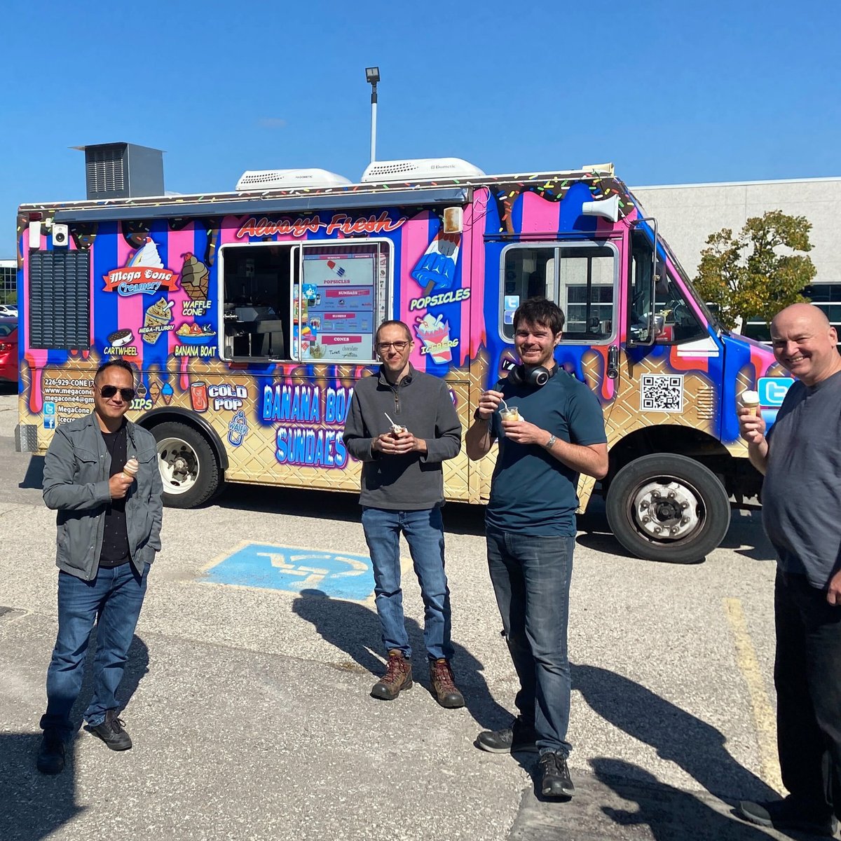 clearpathrobots's tweet image. Summer at Clearpath Round-Up 🌞

🍦 2 ice cream truck visits
🛶 1 afternoon tubing down the Grand River
🍔 8 sizzling Friday BBQs
🎲 4 epic board game nights
🌈 1 family BBQ party

#ClearpathSummer #ClearpathRobotics #WorkHardPlayHard