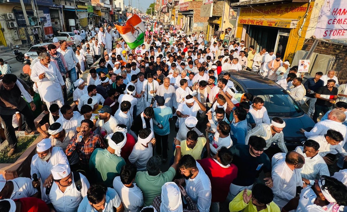 DeependerSHooda's tweet photo. बता रहा है गन्नौर,
लौटेगा विकास का दौर !

आज गन्नौर विधानसभा में #हरियाणा_मांगे_हिसाब पदयात्रा... https://t.co/K5yUlsWhvO