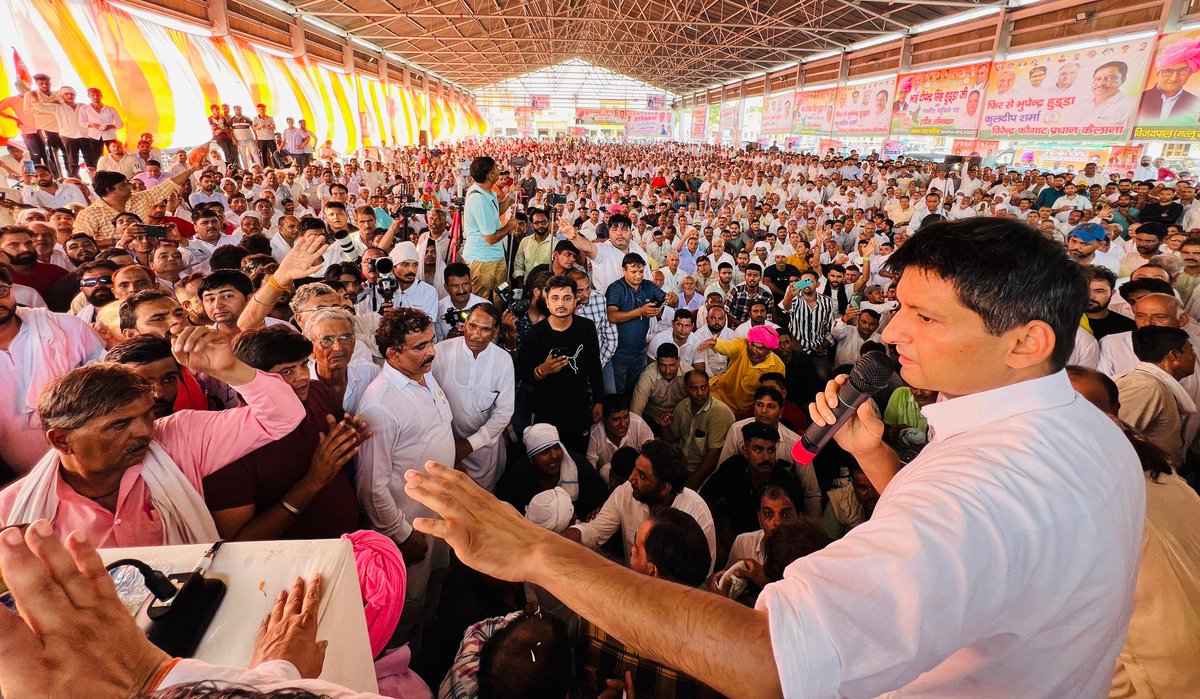 DeependerSHooda's tweet photo. बता रहा है गन्नौर,
लौटेगा विकास का दौर !

आज गन्नौर विधानसभा में #हरियाणा_मांगे_हिसाब पदयात्रा... https://t.co/K5yUlsWhvO