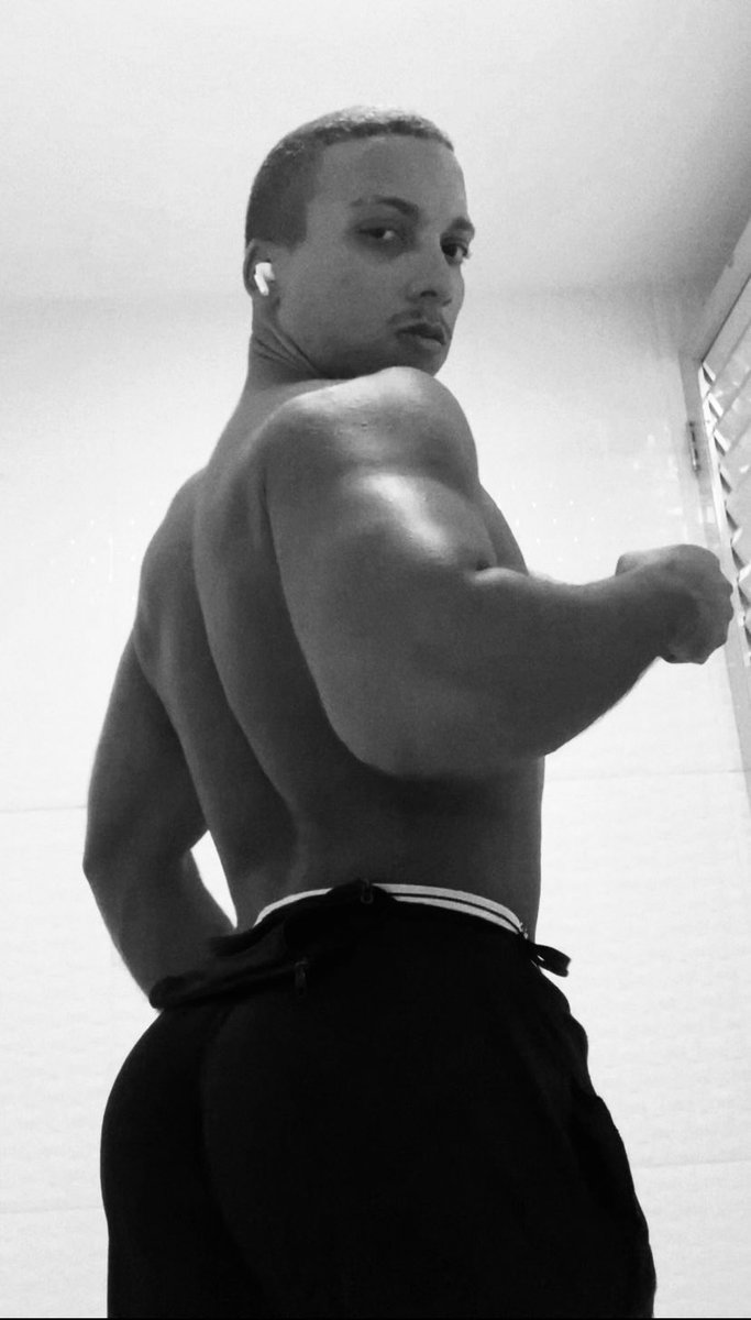 Ygor de Macedo Machado 🦍 ★彡 tweet media