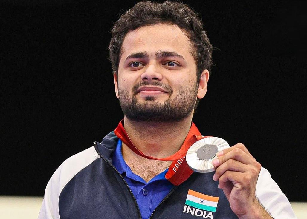 Gold in Tokyo, Gold in Paris! 🎯 <a href="/AvaniLekhara/">Avani Lekhara अवनी_लेखरा PLY</a>, winning back-to-back 🏅 medals in 10m air rifle shooting is nothing short of extraordinary. Your historic achievement as the first Indian woman to win three Paralympic medals only cements your legacy as a true champion.

Huge