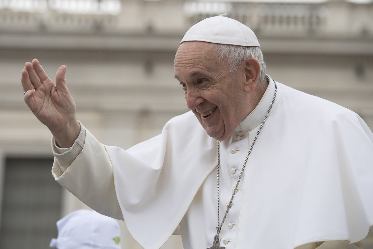 📅  Op vrijdag 27 september brengt Paus Franciscus een bezoek aan #kuleuven. De universiteit gaat met hem in gesprek over de thematiek van de meest kwetsbaren in de samenleving, in het bijzonder de vluchtelingen. Meer info: bit.ly/4dVghjm