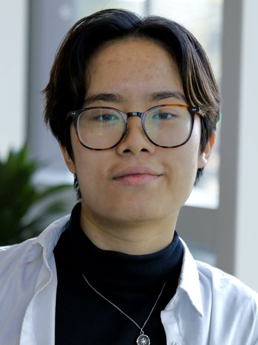 WaterlooENG's tweet image. 🎉 A big congratulations to our incoming #WaterlooEngineering students on becoming Loran Scholars! The Loran Scholars Foundation seeks candidates who excel beyond academics — Loran Scholars are driven by integrity, courage, curiosity, and a passion for service. 🌟🙌