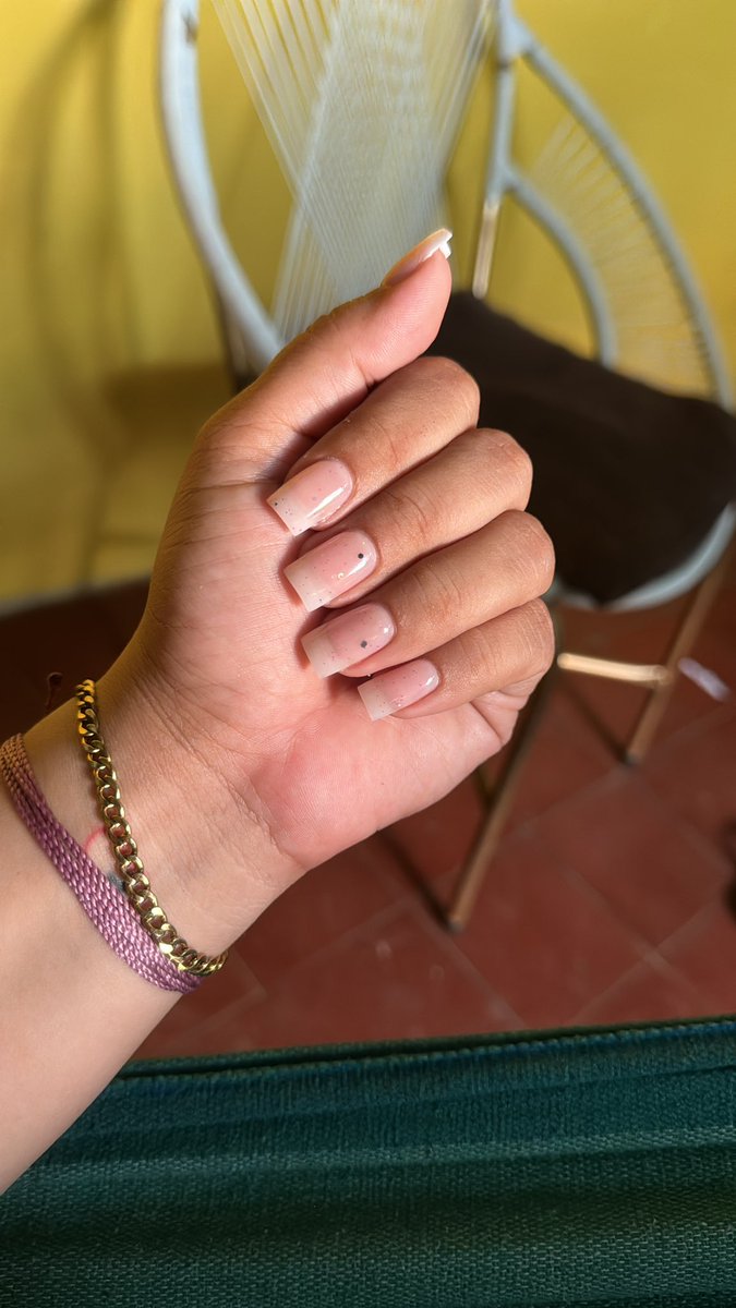 LaUnderscore_'s tweet photo. Bien lindis me quedaron mis uñitas 😍 https://t.co/1U95Lzxxy4