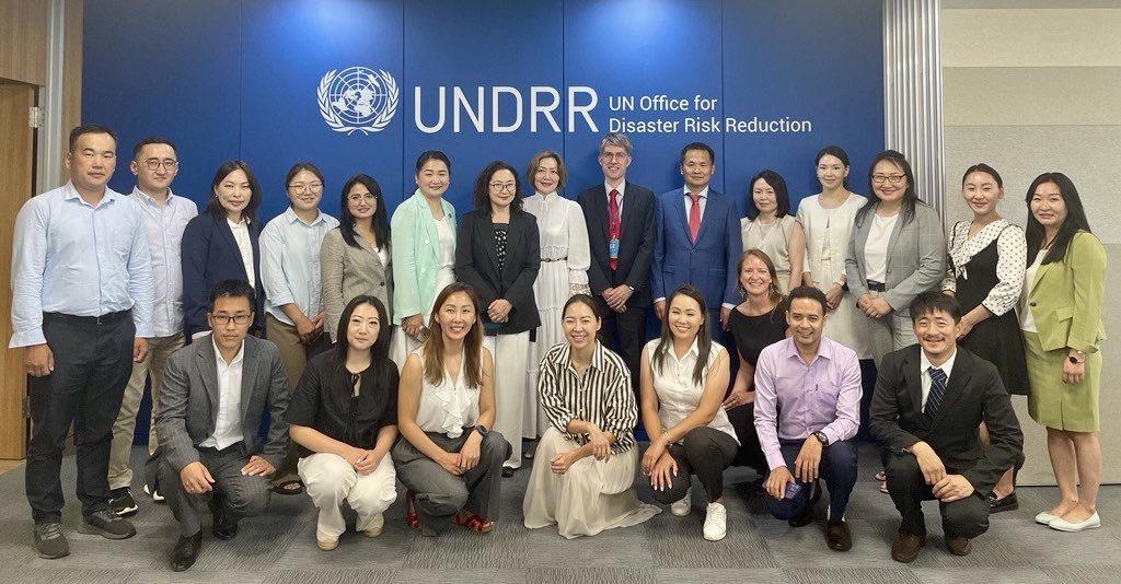 SanjayPariyar's tweet photo. Spent this week at a cross-sharing learning event in Incheon 🇰🇷on #CIEWS and #GCF proposal writing, engaging with government officials from Mongolia🇲🇳and Bhutan🇧🇹. Pleasure sharing experiences on #EW4All from 🇱🇦 in strengthening their multi-hazard #earlywarningsystem! https://t.co/pYnkC1A4cu
